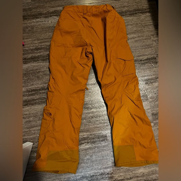 Women’s large the northface snow pants - Picture 2 of 4